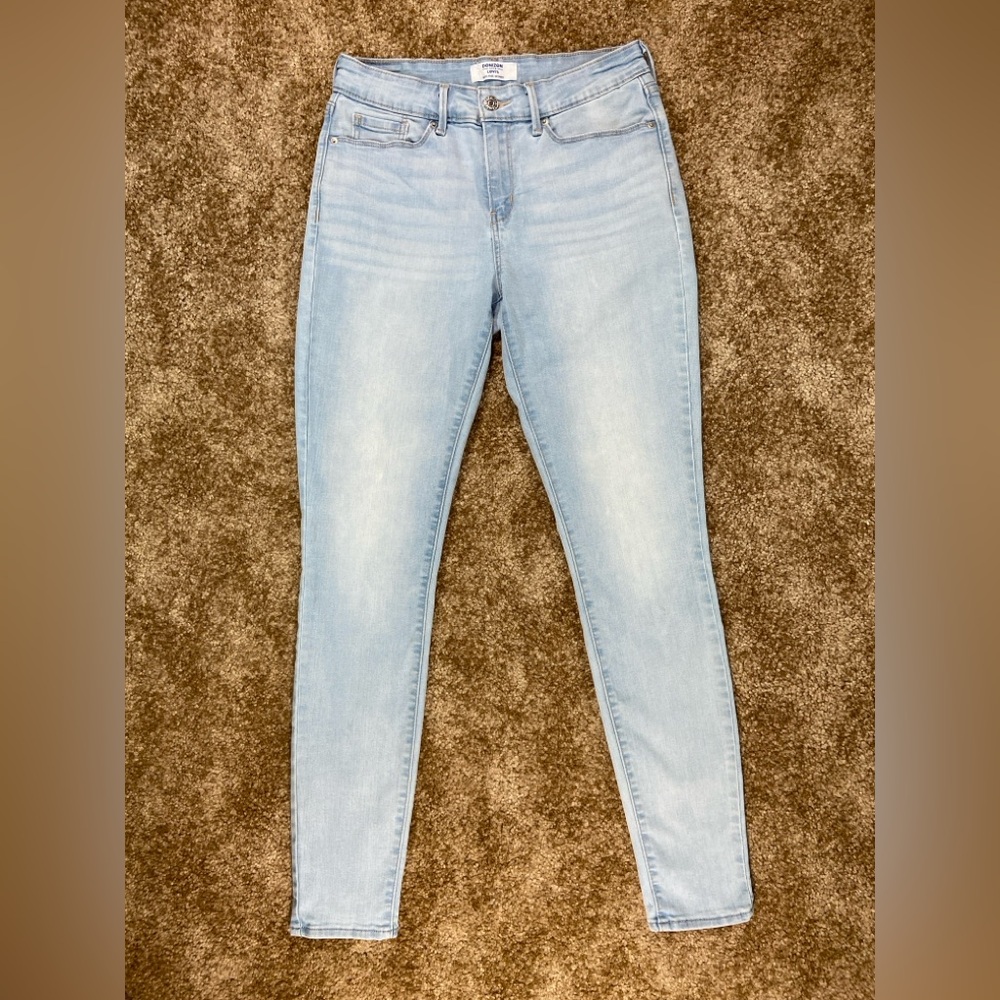 Denizen Levi’s Women’s High Rise Jeans Size 6 Long Light Blue Straight Leg